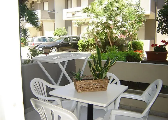 Monolocale Marine Piano Terra B1 * סילבי מרינה